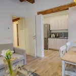 Ecco Apartment *